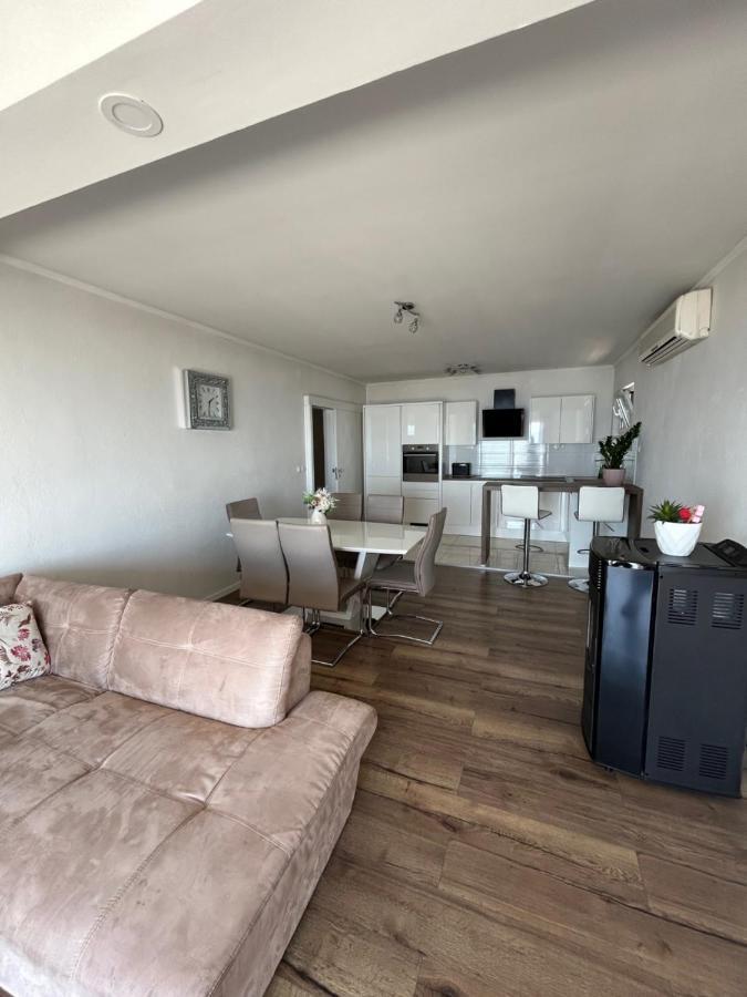 Apartmani Tomas ทูแชพี ภายนอก รูปภาพ